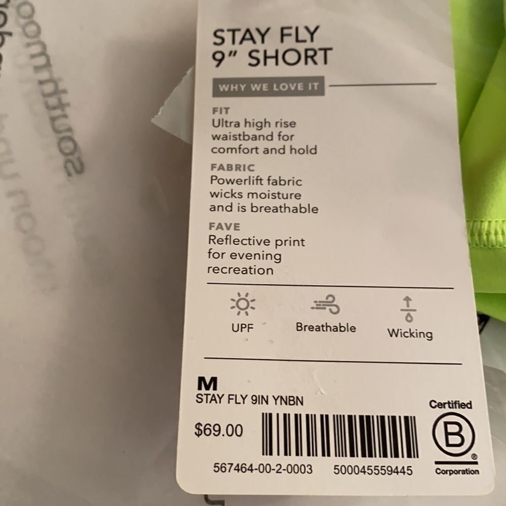 ‎Athleta Stay Fly Reflective Compression 9" Shorts - Picture 13 of 13